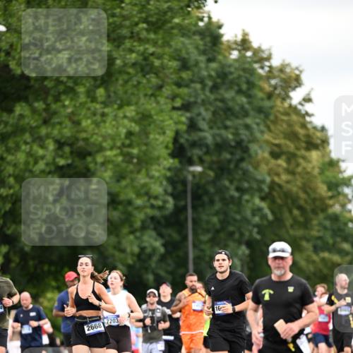 29.06.2025 - hella hamburg halbmarathon Dr. Thomas Lammeyer http://msf.ph/oto/8433802 29.06.2025 10:53:34 Kennedybrücke 1167, 1584, 1626, 2475, 2527, 2668, 3086, 3232, 3383, 3661, 4403, 4769, 5118, 5551, 5781, 6191, 6497, 7203, 7650, 7931, 7936, 7947, 7948, 8065, 8549, 8759, 8760, 9245, 9341, 10130, 10204, 10333, 10479, 10654, 11192 meine-sportfotos.de