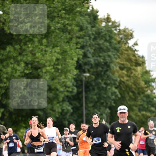 29.06.2025 - hella hamburg halbmarathon Dr. Thomas Lammeyer http://msf.ph/oto/8433811 29.06.2025 10:53:34 Kennedybrücke 1167, 1584, 1626, 2475, 2527, 2668, 3086, 3232, 3383, 3661, 4403, 4769, 5118, 5551, 5781, 6191, 6497, 7203, 7650, 7931, 7936, 7947, 7948, 8065, 8549, 8759, 8760, 9245, 9341, 10130, 10204, 10333, 10479, 10654, 11192 meine-sportfotos.de