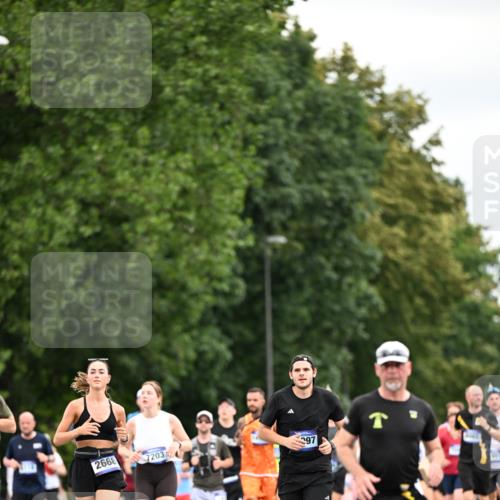 29.06.2025 - hella hamburg halbmarathon Dr. Thomas Lammeyer http://msf.ph/oto/8433817 29.06.2025 10:53:34 Kennedybrücke 1167, 1584, 1626, 2475, 2527, 2668, 3086, 3232, 3383, 3661, 4403, 4769, 5118, 5551, 5781, 6191, 6497, 7203, 7650, 7931, 7936, 7947, 7948, 8065, 8549, 8759, 8760, 9245, 9341, 10130, 10204, 10333, 10479, 10654, 11192 meine-sportfotos.de