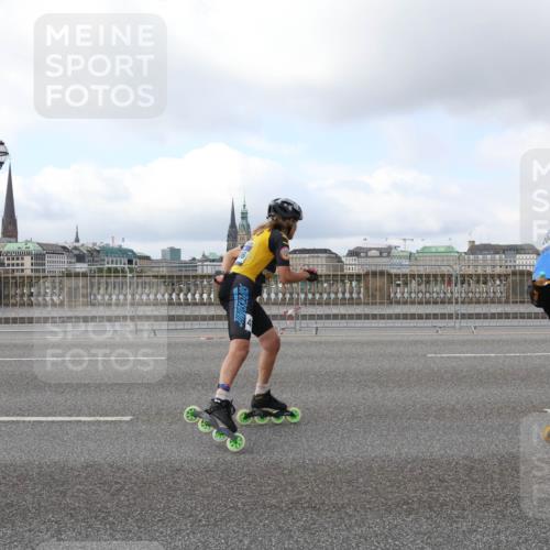 29.06.2025 - hella hamburg halbmarathon Lena Gebhardt http://msf.ph/oto/8433861 29.06.2025 09:01:08 Lombardsbrücke 20447, 44 meine-sportfotos.de
