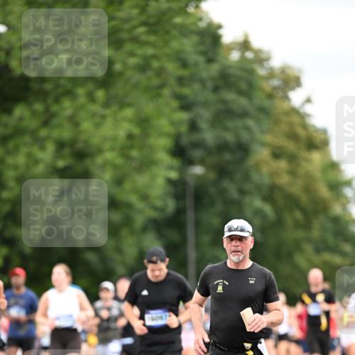 29.06.2025 - hella hamburg halbmarathon Dr. Thomas Lammeyer http://msf.ph/oto/8433863 29.06.2025 10:53:36 Kennedybrücke 1167, 1584, 1626, 2475, 2527, 2668, 3086, 3232, 3253, 3383, 3661, 4403, 4769, 5118, 5551, 5781, 6191, 6497, 7203, 7650, 7931, 7936, 7947, 7948, 8065, 8549, 8759, 8760, 9245, 9341, 10130, 10204, 10333, 10479, 10654, 11192 meine-sportfotos.de