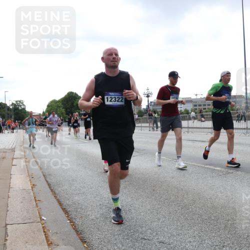29.06.2025 - hella hamburg halbmarathon Lena Gebhardt http://msf.ph/oto/8433877 29.06.2025 10:44:36 Lombardsbrücke 12322, 1030, 1345, 1519, 1924, 2343, 2610, 2674, 3065, 3506, 4215, 4496, 4968, 5355, 5647, 5649, 5730, 5731, 6002, 6841, 6888, 7216, 7610, 7818, 7842, 8272, 8582, 8763, 9036, 9084, 9085, 9331, 9333, 9397, 9510, 9536, 10006, 10223, 10303, 10304, 10416, 10668, 11272, 11825, 11955, 12318, 12322, 12409, 12803, 12995, 13039, 13262, 13288, 13330, 13390, 13906, 14091, 14123, 14350, 14654, 14681, 14971, 18454, 18459 meine-sportfotos.de