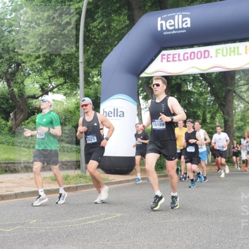 29.06.2025 - hella hamburg halbmarathon KatJ http://msf.ph/oto/8433892 29.06.2025 10:44:10 Zwischen KM18-KM19 1715, 1719, 1833, 2025, 3093, 3413, 4467 meine-sportfotos.de