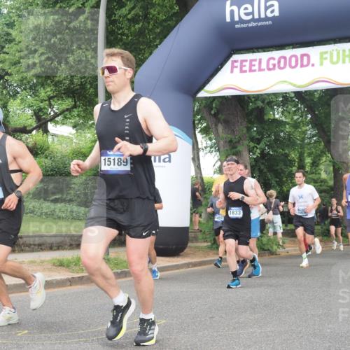 29.06.2025 - hella hamburg halbmarathon KatJ http://msf.ph/oto/8433899 29.06.2025 10:44:11 Zwischen KM18-KM19 1715, 1719, 1833, 2025, 2488, 3093, 3413, 4467 meine-sportfotos.de
