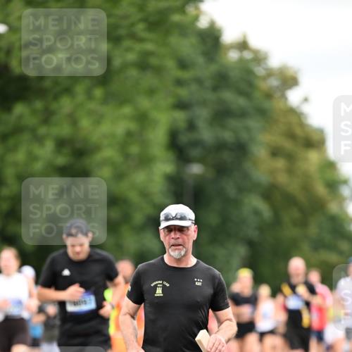29.06.2025 - hella hamburg halbmarathon Dr. Thomas Lammeyer http://msf.ph/oto/8433903 29.06.2025 10:53:37 Kennedybrücke 1167, 1584, 1626, 2475, 2527, 2668, 3086, 3232, 3253, 3383, 3661, 4403, 4769, 5118, 5551, 5781, 6191, 6497, 7203, 7650, 7931, 7936, 7947, 7948, 8065, 8549, 8759, 8760, 9245, 9341, 10130, 10204, 10333, 10479, 10654, 11192 meine-sportfotos.de
