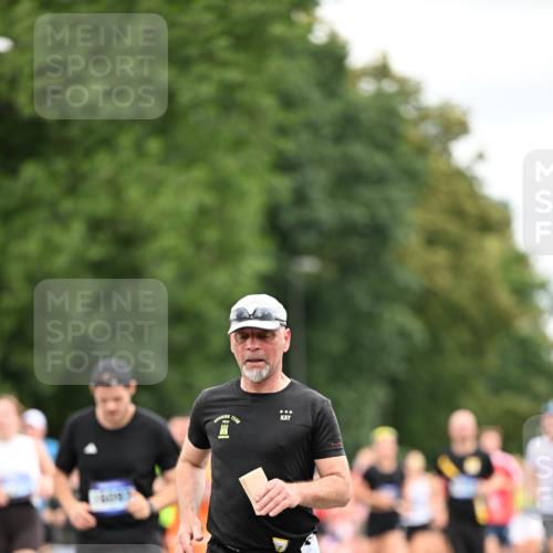 29.06.2025 - hella hamburg halbmarathon Dr. Thomas Lammeyer http://msf.ph/oto/8433912 29.06.2025 10:53:37 Kennedybrücke 1167, 1584, 1626, 2475, 2527, 2668, 3086, 3232, 3253, 3383, 3661, 4403, 4769, 5118, 5551, 5781, 6191, 6497, 7203, 7650, 7931, 7936, 7947, 7948, 8065, 8549, 8759, 8760, 9245, 9341, 10130, 10204, 10333, 10479, 10654, 11192 meine-sportfotos.de