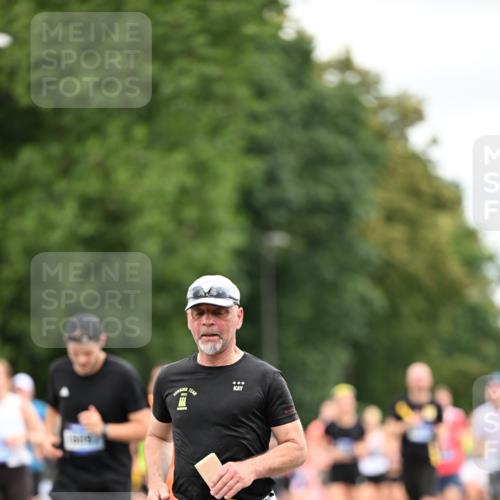 29.06.2025 - hella hamburg halbmarathon Dr. Thomas Lammeyer http://msf.ph/oto/8433918 29.06.2025 10:53:37 Kennedybrücke 1167, 1584, 1626, 2475, 2527, 2668, 3086, 3232, 3253, 3383, 3661, 4403, 4769, 5118, 5551, 5781, 6191, 6497, 7203, 7650, 7931, 7936, 7947, 7948, 8065, 8549, 8759, 8760, 9245, 9341, 10130, 10204, 10333, 10479, 10654, 11192 meine-sportfotos.de