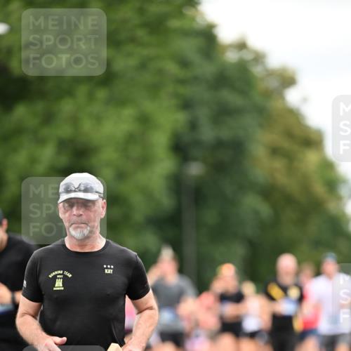 29.06.2025 - hella hamburg halbmarathon Dr. Thomas Lammeyer http://msf.ph/oto/8433937 29.06.2025 10:53:38 Kennedybrücke 1167, 1584, 1626, 2475, 2527, 2668, 3086, 3232, 3253, 3383, 3661, 4403, 4769, 5118, 5781, 6191, 6497, 7203, 7650, 7931, 7936, 7947, 7948, 8065, 8549, 8759, 8760, 9245, 10130, 10204, 10333, 10479, 10654, 11192 meine-sportfotos.de