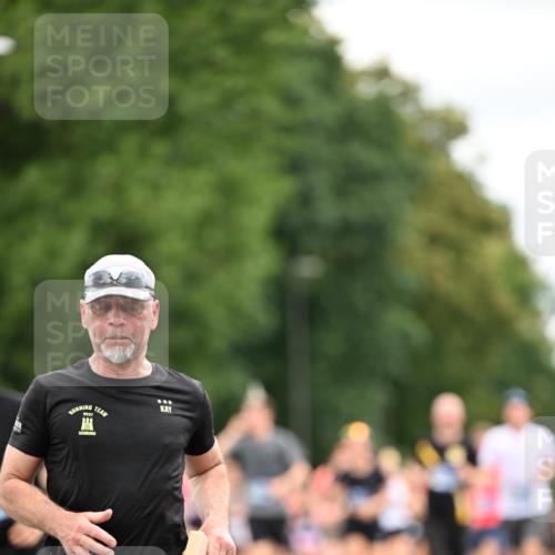 29.06.2025 - hella hamburg halbmarathon Dr. Thomas Lammeyer http://msf.ph/oto/8433941 29.06.2025 10:53:38 Kennedybrücke 1167, 1584, 1626, 2475, 2527, 2668, 3086, 3232, 3253, 3383, 3661, 4403, 4769, 5118, 5781, 6191, 6497, 7203, 7650, 7931, 7936, 7947, 7948, 8065, 8549, 8759, 8760, 9245, 10130, 10204, 10333, 10479, 10654, 11192 meine-sportfotos.de
