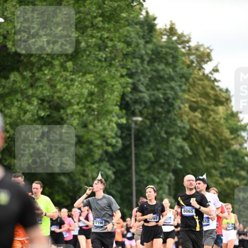 29.06.2025 - hella hamburg halbmarathon Dr. Thomas Lammeyer http://msf.ph/oto/8433949 29.06.2025 10:53:39 Kennedybrücke 1167, 1584, 1626, 2475, 2527, 2668, 2716, 3086, 3232, 3253, 3383, 3661, 4403, 4769, 5118, 5781, 6191, 6497, 7203, 7650, 7931, 7936, 7947, 7948, 8065, 8549, 8759, 8760, 9245, 10130, 10204, 10333, 10479, 10654, 11192 meine-sportfotos.de