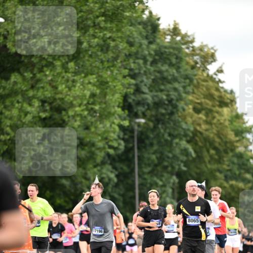 29.06.2025 - hella hamburg halbmarathon Dr. Thomas Lammeyer http://msf.ph/oto/8433950 29.06.2025 10:53:39 Kennedybrücke 1167, 1584, 1626, 2475, 2527, 2668, 2716, 3086, 3232, 3253, 3383, 3661, 4403, 4769, 5118, 5781, 6191, 6497, 7203, 7650, 7931, 7936, 7947, 7948, 8065, 8549, 8759, 8760, 9245, 10130, 10204, 10333, 10479, 10654, 11192 meine-sportfotos.de