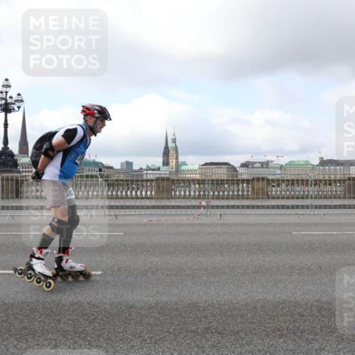 29.06.2025 - hella hamburg halbmarathon Lena Gebhardt http://msf.ph/oto/8433994 29.06.2025 09:01:13 Lombardsbrücke 3000, 382 meine-sportfotos.de