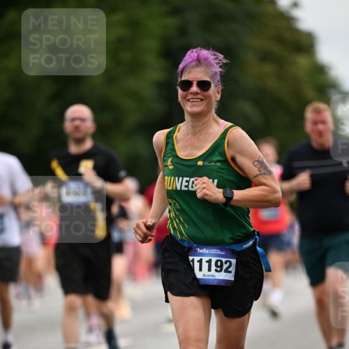 29.06.2025 - hella hamburg halbmarathon Dr. Thomas Lammeyer http://msf.ph/oto/8434024 29.06.2025 10:53:43 Kennedybrücke 1167, 1584, 2437, 2438, 2527, 2668, 2716, 3086, 3232, 3253, 3661, 4403, 4769, 5118, 5479, 5480, 5781, 6191, 6497, 7203, 7650, 7679, 7931, 7936, 7947, 7948, 8065, 8549, 8759, 8760, 9245, 10130, 10333, 10479, 10654, 11192 meine-sportfotos.de