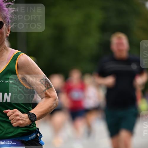 29.06.2025 - hella hamburg halbmarathon Dr. Thomas Lammeyer http://msf.ph/oto/8434052 29.06.2025 10:53:45 Kennedybrücke 1167, 1584, 2437, 2438, 2527, 2668, 2716, 3232, 3253, 3661, 4403, 4769, 5118, 5479, 5480, 5781, 6191, 6497, 7203, 7650, 7679, 7931, 7936, 7947, 7948, 8065, 8549, 8759, 8760, 9245, 10130, 10333, 10479, 10654, 10782, 11192 meine-sportfotos.de