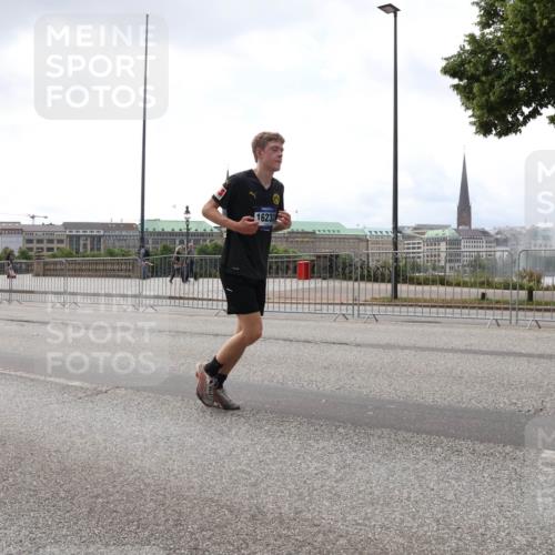 29.06.2025 - hella hamburg halbmarathon Lena Gebhardt http://msf.ph/oto/8434098 29.06.2025 10:44:38 Lombardsbrücke 3115, 16232, 1273, 1345, 1519, 1629, 1924, 2343, 2610, 2674, 3506, 3570, 4215, 4275, 4496, 4968, 5355, 5647, 5649, 5730, 5731, 6002, 6841, 6888, 7216, 7818, 7842, 8272, 8582, 8763, 9036, 9084, 9085, 9331, 9333, 9397, 9510, 9536, 10006, 10223, 10303, 10304, 10416, 10668, 11272, 11825, 11955, 12318, 12322, 12409, 12803, 12995, 13039, 13261, 13262, 13288, 13330, 13390, 13906, 14091, 14123, 14350, 14654, 14681, 14971, 18454, 18459 meine-sportfotos.de