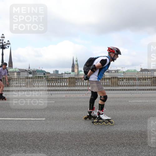 29.06.2025 - hella hamburg halbmarathon Lena Gebhardt http://msf.ph/oto/8434104 29.06.2025 09:01:13 Lombardsbrücke  meine-sportfotos.de