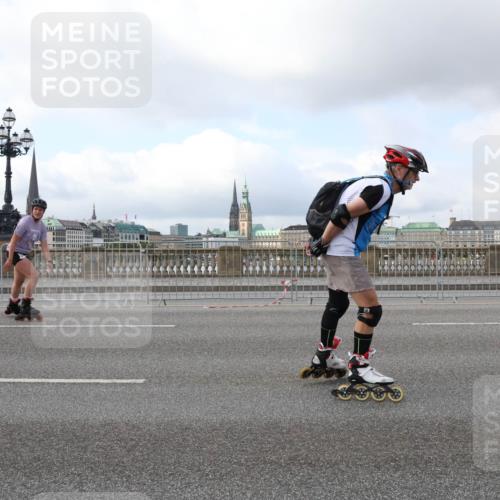 29.06.2025 - hella hamburg halbmarathon Lena Gebhardt http://msf.ph/oto/8434115 29.06.2025 09:01:13 Lombardsbrücke  meine-sportfotos.de