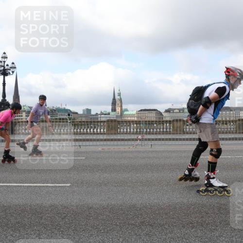 29.06.2025 - hella hamburg halbmarathon Lena Gebhardt http://msf.ph/oto/8434153 29.06.2025 09:01:14 Lombardsbrücke  meine-sportfotos.de