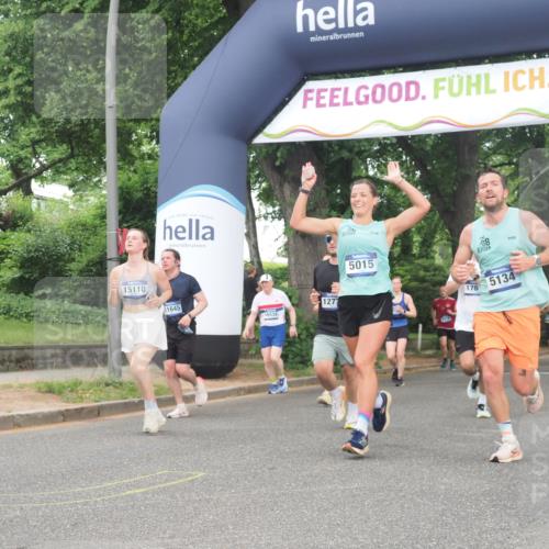 29.06.2025 - hella hamburg halbmarathon KatJ http://msf.ph/oto/8434194 29.06.2025 10:44:18 Zwischen KM18-KM19 1200, 2488, 3413, 3859, 4426, 5015, 5134, 5457, 5458, 5728 meine-sportfotos.de