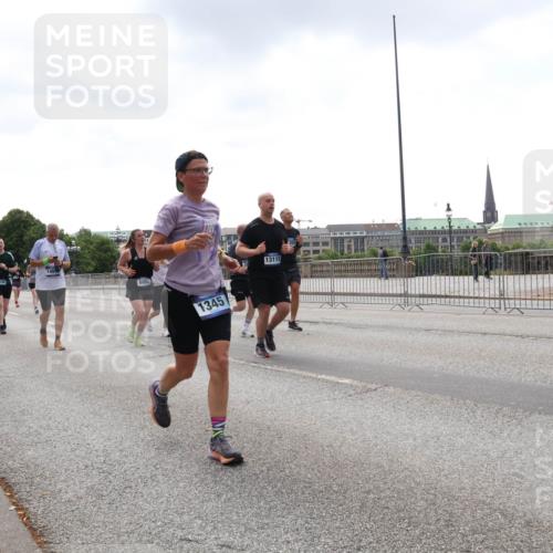 29.06.2025 - hella hamburg halbmarathon Lena Gebhardt http://msf.ph/oto/8434206 29.06.2025 10:44:40 Lombardsbrücke 17314, 6002, 1345, 13115, 1273, 1345, 1519, 1629, 1924, 2343, 2610, 2674, 3506, 3570, 4215, 4275, 4496, 4968, 5355, 5647, 5649, 5731, 6002, 6841, 6888, 7216, 7842, 8272, 8582, 9036, 9084, 9085, 9331, 9333, 9397, 9510, 9536, 10006, 10223, 10303, 10304, 10416, 10668, 10707, 11272, 11825, 11955, 12318, 12322, 12409, 12803, 12995, 13039, 13261, 13262, 13288, 13330, 13390, 13906, 14091, 14123, 14350, 14654, 14681, 14971, 18454, 18459 meine-sportfotos.de