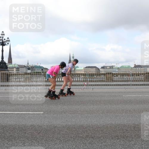 29.06.2025 - hella hamburg halbmarathon Lena Gebhardt http://msf.ph/oto/8434247 29.06.2025 09:01:14 Lombardsbrücke  meine-sportfotos.de