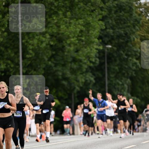 29.06.2025 - hella hamburg halbmarathon Dr. Thomas Lammeyer http://msf.ph/oto/8434252 29.06.2025 10:53:54 Kennedybrücke 1167, 1584, 1805, 2437, 2438, 2541, 2668, 2716, 2997, 3253, 4769, 5106, 5118, 5479, 5480, 7203, 7650, 7679, 7947, 7948, 8065, 9015, 9162, 10038, 10130, 10654, 10782, 11192 meine-sportfotos.de