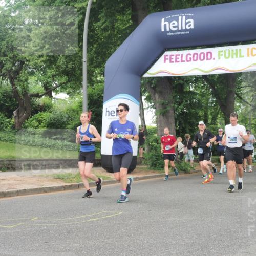 29.06.2025 - hella hamburg halbmarathon KatJ http://msf.ph/oto/8434326 29.06.2025 10:44:21 Zwischen KM18-KM19 1200, 3859, 4426, 5015, 5134, 5391, 5457, 5728, 6892, 7159 meine-sportfotos.de