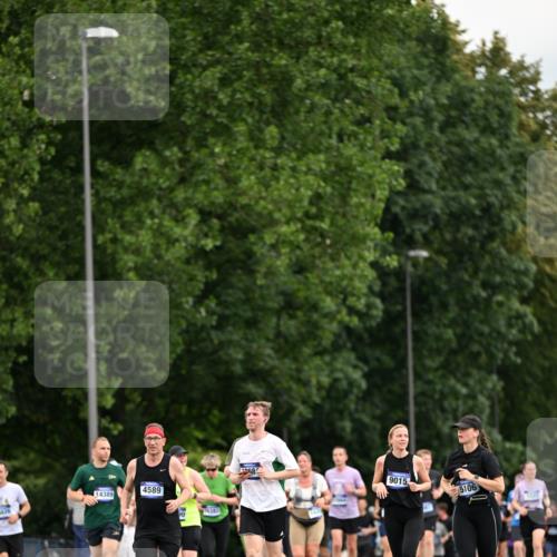 29.06.2025 - hella hamburg halbmarathon Dr. Thomas Lammeyer http://msf.ph/oto/8434341 29.06.2025 10:54:00 Kennedybrücke 1167, 1805, 2437, 2438, 2541, 2716, 2997, 3253, 4589, 4769, 5106, 5118, 5479, 5480, 7679, 9015, 9162, 10038, 10130, 10654, 10782, 11030 meine-sportfotos.de