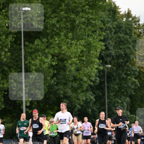 29.06.2025 - hella hamburg halbmarathon Dr. Thomas Lammeyer http://msf.ph/oto/8434348 29.06.2025 10:54:01 Kennedybrücke 1167, 1805, 2437, 2438, 2541, 2716, 2997, 3253, 4589, 4769, 5106, 5118, 5479, 5480, 6694, 7679, 9015, 9162, 10038, 10130, 10654, 10782, 11030 meine-sportfotos.de