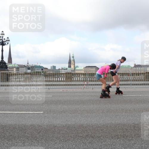 29.06.2025 - hella hamburg halbmarathon Lena Gebhardt http://msf.ph/oto/8434365 29.06.2025 09:01:14 Lombardsbrücke  meine-sportfotos.de