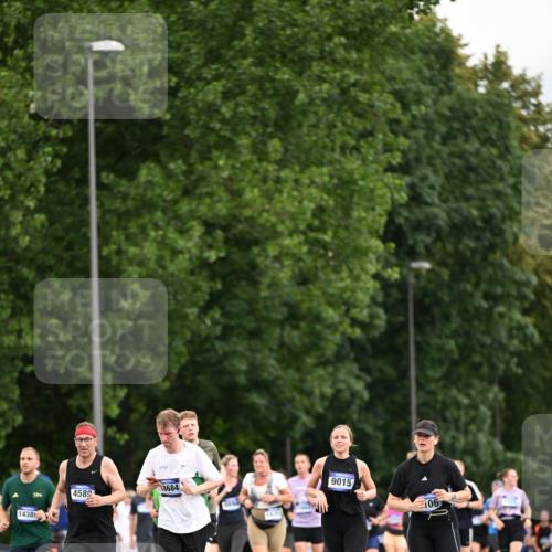 29.06.2025 - hella hamburg halbmarathon Dr. Thomas Lammeyer http://msf.ph/oto/8434400 29.06.2025 10:54:02 Kennedybrücke 1167, 1805, 2437, 2438, 2541, 2716, 2997, 3253, 4589, 5106, 5118, 5479, 5480, 5997, 6694, 7679, 9015, 9162, 10038, 10654, 10704, 10782, 11030 meine-sportfotos.de