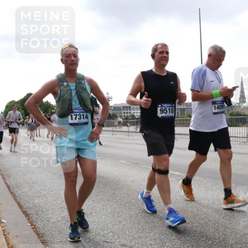 29.06.2025 - hella hamburg halbmarathon Lena Gebhardt http://msf.ph/oto/8434456 29.06.2025 10:44:43 Lombardsbrücke 17314, 9510, 14091, 1024, 1273, 1345, 1519, 1629, 1924, 2007, 2343, 2610, 2674, 2779, 3506, 3570, 4215, 4275, 4496, 4968, 5355, 5647, 5649, 6002, 6841, 6888, 7216, 7842, 8272, 8582, 8907, 9036, 9084, 9085, 9331, 9333, 9397, 9510, 9536, 10006, 10223, 10303, 10304, 10416, 10668, 10707, 11272, 11825, 12318, 12322, 12394, 12409, 12803, 12995, 13039, 13261, 13262, 13288, 13330, 13390, 13906, 14091, 14123, 14350, 14654, 14681, 14971, 18454, 18459 meine-sportfotos.de
