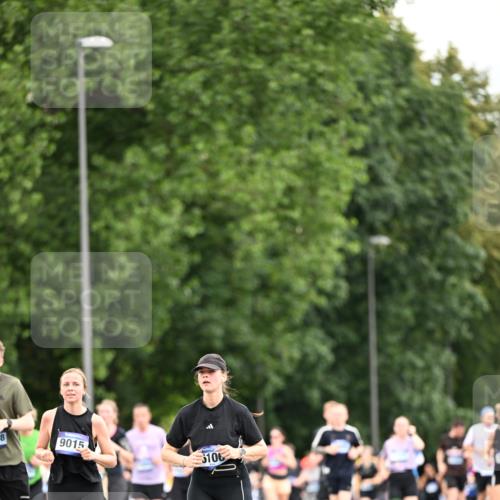29.06.2025 - hella hamburg halbmarathon Dr. Thomas Lammeyer http://msf.ph/oto/8434496 29.06.2025 10:54:06 Kennedybrücke 1525, 1805, 2437, 2438, 2541, 2716, 2927, 2997, 3070, 4589, 5106, 5479, 5480, 5997, 6680, 6694, 6989, 7679, 8254, 9015, 9162, 9261, 10038, 10704, 10782, 11030 meine-sportfotos.de