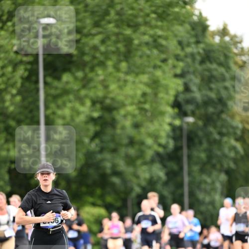29.06.2025 - hella hamburg halbmarathon Dr. Thomas Lammeyer http://msf.ph/oto/8434560 29.06.2025 10:54:07 Kennedybrücke 1525, 1805, 2437, 2438, 2541, 2716, 2927, 2997, 3070, 4589, 5106, 5479, 5480, 5997, 6680, 6694, 6989, 7679, 8254, 9015, 9162, 9261, 10038, 10704, 10782, 11030 meine-sportfotos.de