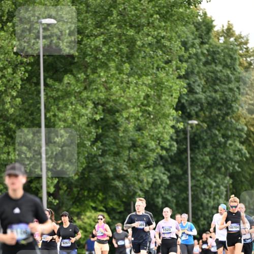 29.06.2025 - hella hamburg halbmarathon Dr. Thomas Lammeyer http://msf.ph/oto/8434581 29.06.2025 10:54:08 Kennedybrücke 1525, 1805, 2437, 2438, 2541, 2716, 2927, 2997, 3070, 4589, 5106, 5479, 5480, 5997, 6680, 6694, 6989, 7679, 8254, 9015, 9162, 9261, 10038, 10060, 10704, 10782, 11030 meine-sportfotos.de