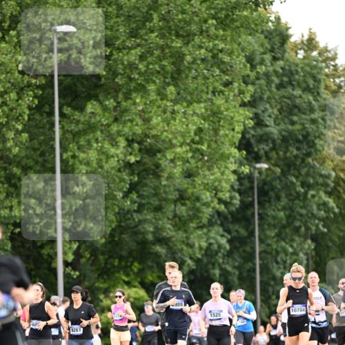 29.06.2025 - hella hamburg halbmarathon Dr. Thomas Lammeyer http://msf.ph/oto/8434606 29.06.2025 10:54:09 Kennedybrücke 1525, 1805, 2437, 2438, 2541, 2716, 2927, 2997, 3070, 4589, 5106, 5479, 5480, 5997, 6680, 6694, 6989, 7679, 8254, 9015, 9162, 9261, 10038, 10060, 10704, 10782, 11030 meine-sportfotos.de