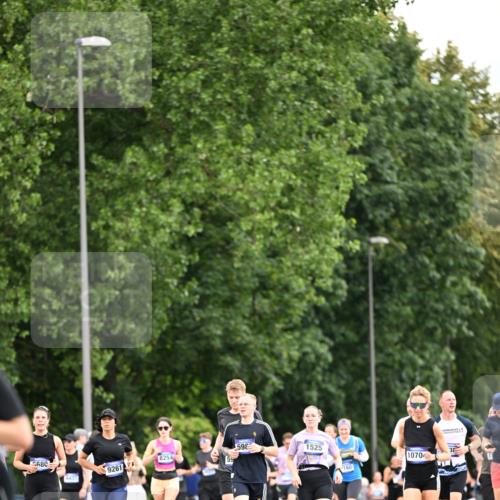 29.06.2025 - hella hamburg halbmarathon Dr. Thomas Lammeyer http://msf.ph/oto/8434615 29.06.2025 10:54:09 Kennedybrücke 1525, 1805, 2437, 2438, 2541, 2716, 2927, 2997, 3070, 4589, 5106, 5479, 5480, 5997, 6680, 6694, 6989, 7679, 8254, 9015, 9162, 9261, 10038, 10060, 10704, 10782, 11030 meine-sportfotos.de