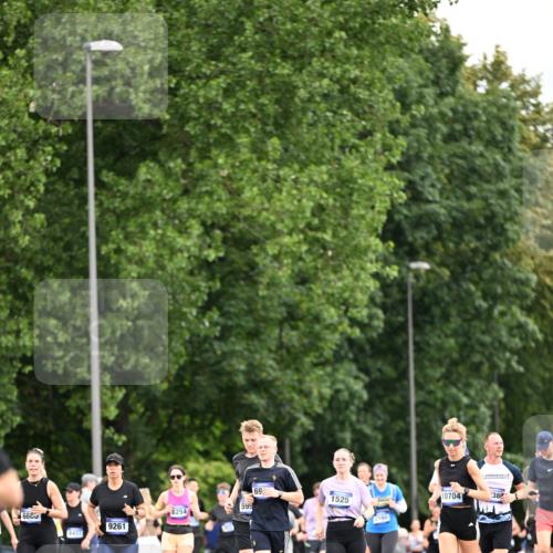 29.06.2025 - hella hamburg halbmarathon Dr. Thomas Lammeyer http://msf.ph/oto/8434621 29.06.2025 10:54:09 Kennedybrücke 1525, 1805, 2437, 2438, 2541, 2716, 2927, 2997, 3070, 4589, 5106, 5479, 5480, 5997, 6680, 6694, 6989, 7679, 8254, 9015, 9162, 9261, 10038, 10060, 10704, 10782, 11030 meine-sportfotos.de