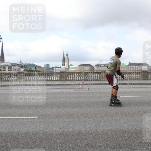 29.06.2025 - hella hamburg halbmarathon Lena Gebhardt http://msf.ph/oto/8434652 29.06.2025 09:01:23 Lombardsbrücke 541 meine-sportfotos.de