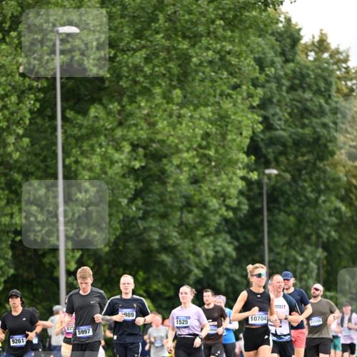 29.06.2025 - hella hamburg halbmarathon Dr. Thomas Lammeyer http://msf.ph/oto/8434678 29.06.2025 10:54:11 Kennedybrücke 1525, 1805, 2437, 2438, 2541, 2927, 2997, 3070, 4589, 5106, 5479, 5480, 5997, 6680, 6694, 6989, 7679, 7755, 8254, 9015, 9162, 9261, 10038, 10060, 10704, 10782, 11030 meine-sportfotos.de