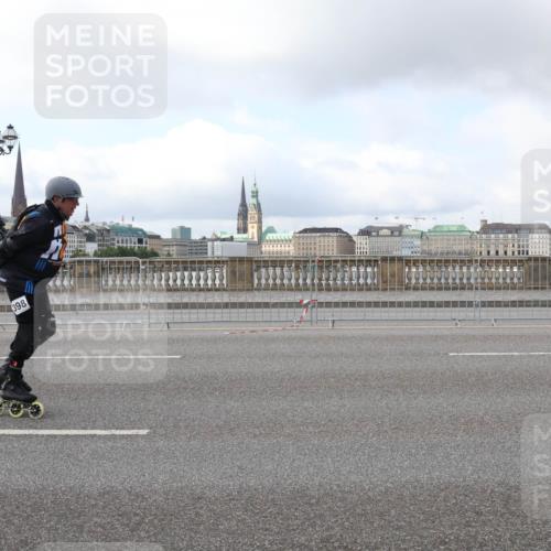 29.06.2025 - hella hamburg halbmarathon Lena Gebhardt http://msf.ph/oto/8434686 29.06.2025 09:01:28 Lombardsbrücke 398 meine-sportfotos.de