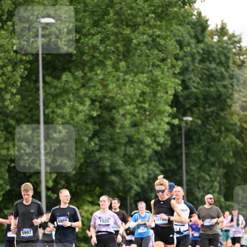 29.06.2025 - hella hamburg halbmarathon Dr. Thomas Lammeyer http://msf.ph/oto/8434725 29.06.2025 10:54:12 Kennedybrücke 1525, 1805, 2541, 2927, 2997, 3070, 4589, 5106, 5997, 6680, 6694, 6989, 7679, 7755, 8254, 9015, 9162, 9261, 10038, 10060, 10704, 10782, 11030 meine-sportfotos.de