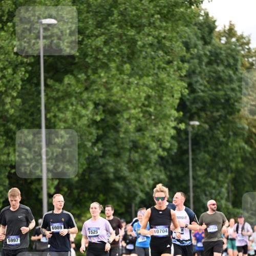 29.06.2025 - hella hamburg halbmarathon Dr. Thomas Lammeyer http://msf.ph/oto/8434744 29.06.2025 10:54:12 Kennedybrücke 1525, 1805, 2541, 2927, 2997, 3070, 4589, 5106, 5997, 6680, 6694, 6989, 7679, 7755, 8254, 9015, 9162, 9261, 10038, 10060, 10704, 10782, 11030 meine-sportfotos.de
