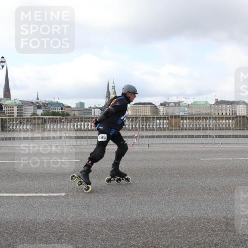 29.06.2025 - hella hamburg halbmarathon Lena Gebhardt http://msf.ph/oto/8434763 29.06.2025 09:01:28 Lombardsbrücke 398 meine-sportfotos.de