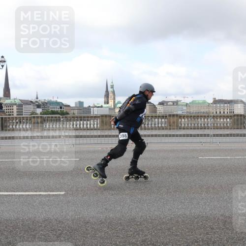 29.06.2025 - hella hamburg halbmarathon Lena Gebhardt http://msf.ph/oto/8434776 29.06.2025 09:01:28 Lombardsbrücke 398 meine-sportfotos.de