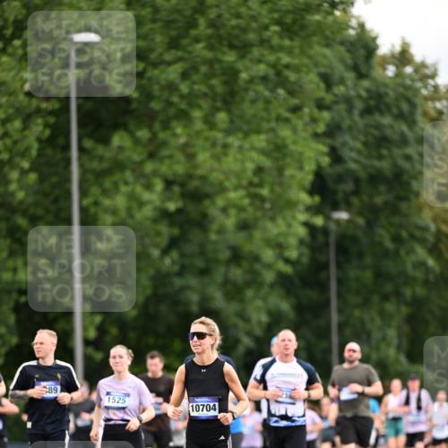 29.06.2025 - hella hamburg halbmarathon Dr. Thomas Lammeyer http://msf.ph/oto/8434785 29.06.2025 10:54:14 Kennedybrücke 1525, 1805, 2160, 2541, 2927, 2997, 3070, 4589, 5106, 5997, 6680, 6694, 6989, 7755, 8254, 9015, 9162, 9261, 10038, 10060, 10704, 10782, 11030 meine-sportfotos.de