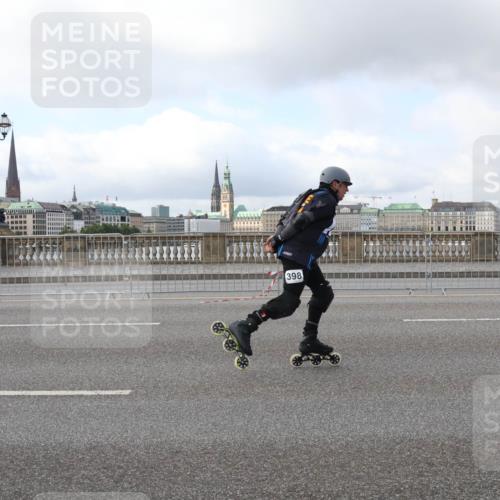 29.06.2025 - hella hamburg halbmarathon Lena Gebhardt http://msf.ph/oto/8434790 29.06.2025 09:01:28 Lombardsbrücke 398 meine-sportfotos.de