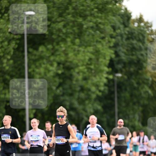 29.06.2025 - hella hamburg halbmarathon Dr. Thomas Lammeyer http://msf.ph/oto/8434799 29.06.2025 10:54:14 Kennedybrücke 1525, 1805, 2160, 2541, 2927, 2997, 3070, 4589, 5106, 5997, 6680, 6694, 6989, 7755, 8254, 9015, 9162, 9261, 10038, 10060, 10704, 10782, 11030 meine-sportfotos.de