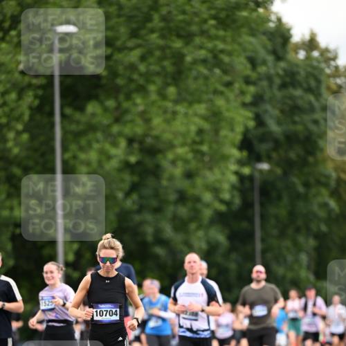 29.06.2025 - hella hamburg halbmarathon Dr. Thomas Lammeyer http://msf.ph/oto/8434822 29.06.2025 10:54:15 Kennedybrücke 1525, 1805, 2160, 2541, 2927, 2997, 3070, 4589, 5106, 5997, 6680, 6694, 6989, 7755, 8254, 9015, 9162, 9261, 10038, 10060, 10704, 11030 meine-sportfotos.de