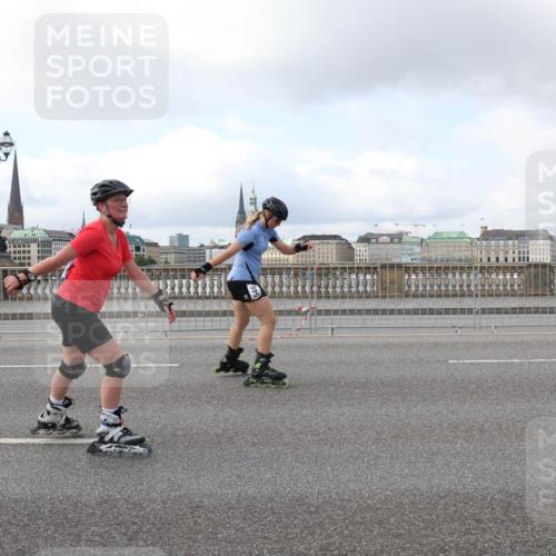 29.06.2025 - hella hamburg halbmarathon Lena Gebhardt http://msf.ph/oto/8434945 29.06.2025 09:01:31 Lombardsbrücke  meine-sportfotos.de